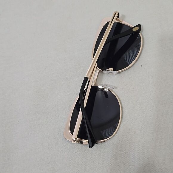 Oscar de La Renta Sunglasses main image 4